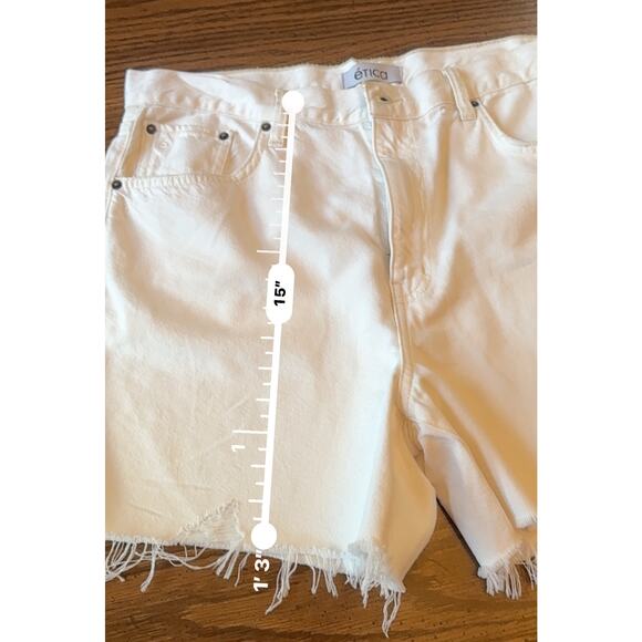 ETICA Skylar Cutoff Short - Vintage White size 31 (US L) - Picture 5 of 9
